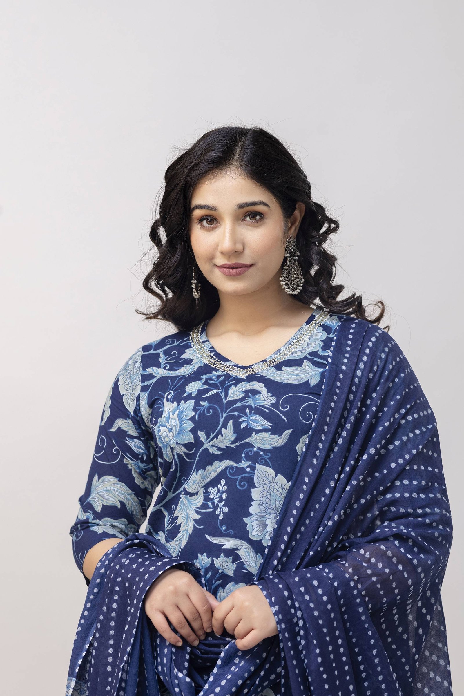 DARK BLUE DISCHARGE PRINT V NECK 3 PCS SET